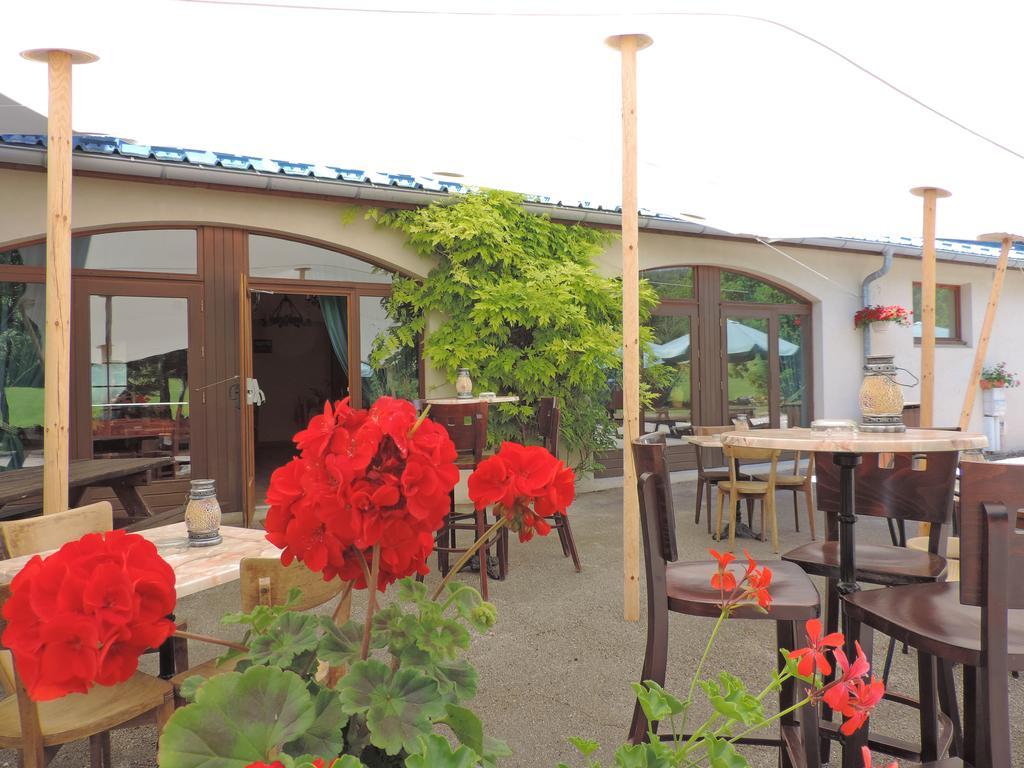 Hotel Le Grand Chalet Foncine-le-Haut Eksteriør bilde